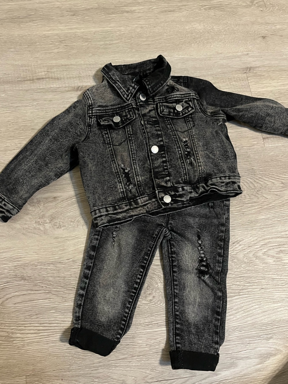 SHEIN Black Acid-Wash Kids Denim Jacket and Jeans Set
